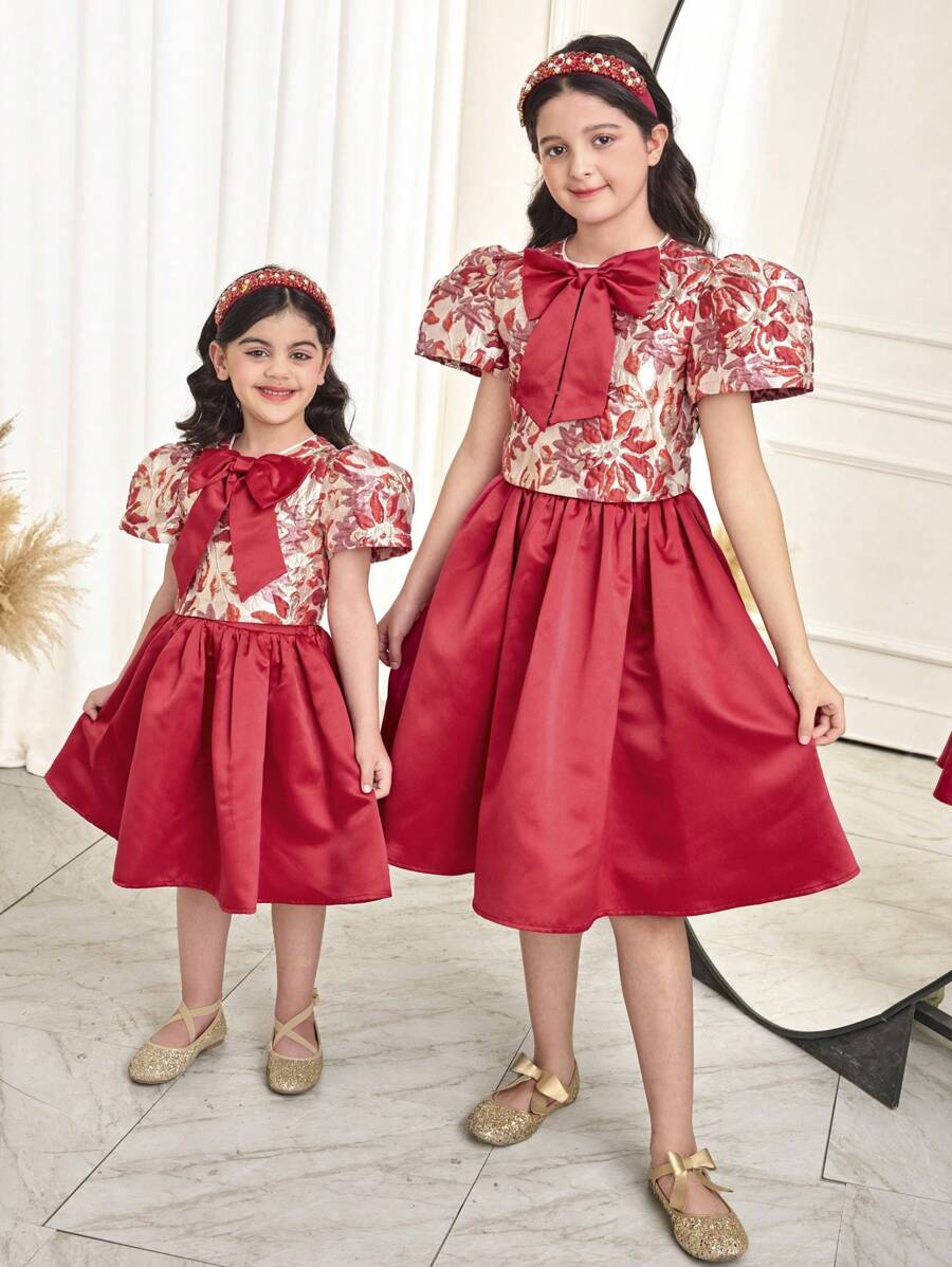 SHEIN 适合青春期女孩的两件套：优雅蝴蝶提花衬衫，荷叶边袖子和迷你裙 - 紅色 - 查看 1