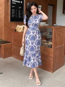 DAZY Vestido corto de estilo vacacional de manga corta con estampado floral de verano con volantes para mujer