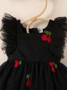 SHEIN Glamorique Kids Baby Girl Pink Strawberry Foil & Tulle Puff Dress, Popular Item - Black - View 5
