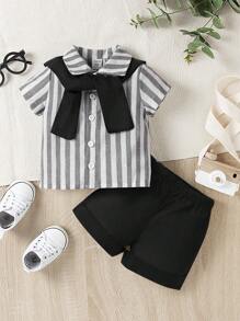 Souflis Souflis Set de 2 piezas para niños pequeños con camisa azul y blanca, pantalones cortos y capa, conjunto casual de verano cómodo y de moda