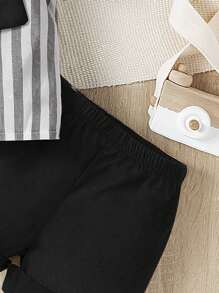 Souflis Souflis Set de 2 piezas para niños pequeños con camisa azul y blanca, pantalones cortos y capa, conjunto casual de verano cómodo y de moda