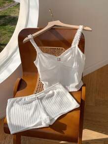 Comfortcana Conjunto informal de 2 piezas de mujer con camiseta de tirantes con volantes de encaje y contraste de color, y shorts - Blanco - Ver 6