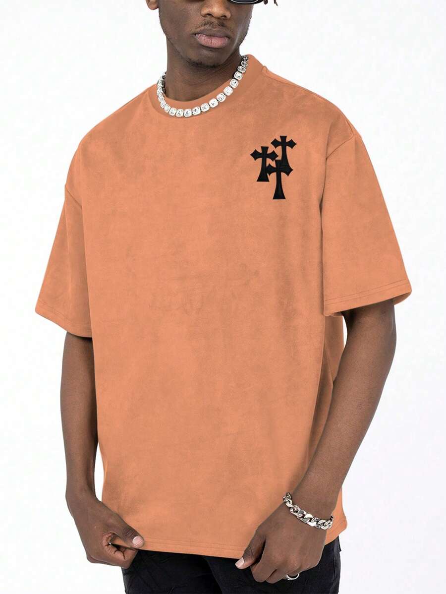 Manfinity EMRG 宽松版型男士落肩十字刺绣复古 T 恤