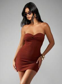 MISSGUIDED Vestido mini bandeau de punto con detalle retorcido en el busto, vestido ajustado para club, fiesta, vacaciones, tarde, invierno, otoño, primavera, sin tirantes, moda - Marrón - Ver 1