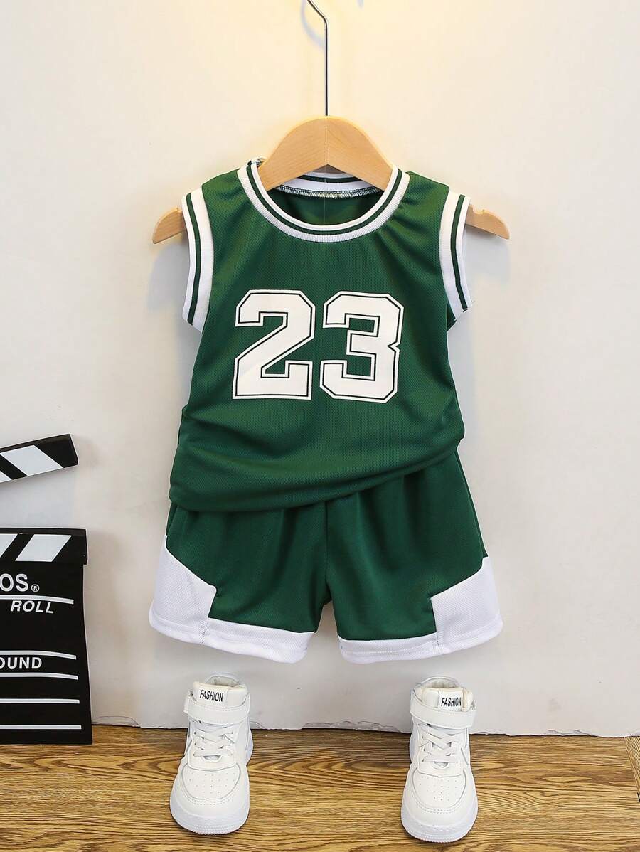 SHEIN Young Boy 字母圖案背心和運動短褲