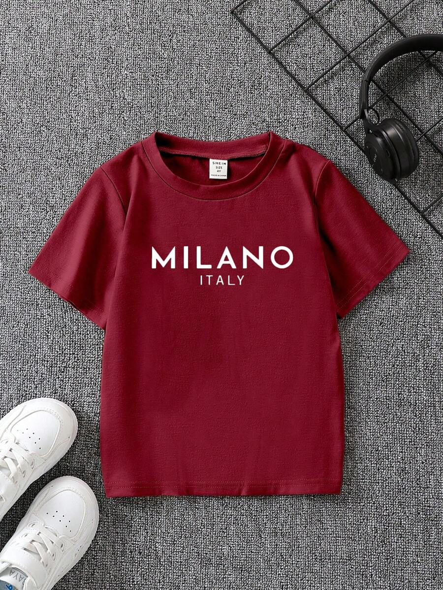 Camiseta casual de manga corta con cuello redondo y gráfico de letra de Italia Milán para niño pequeño