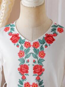 Young Girl Abaya Kaftan Jalabiya Tunic, Traditional Conservative Clothing, Rose Retro Print Vacation Casual Fashion Waist Belt Tassel Pendant Dress - Red - View 4