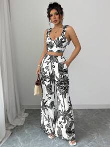 Selianne Bohemian Blue & White Print Suspender Tied Crop Top And Straight Leg Pants 2 Pieces Set, Holiday Vibe - Black - View 5