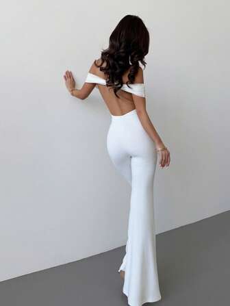 Firerie Tuta elegante e minimalista da donna con spalle scoperte, schiena scoperta, vita arricciata, pantaloni a zampa aderente, bianca, adatta per l'ufficio, San Valentino, vacanze