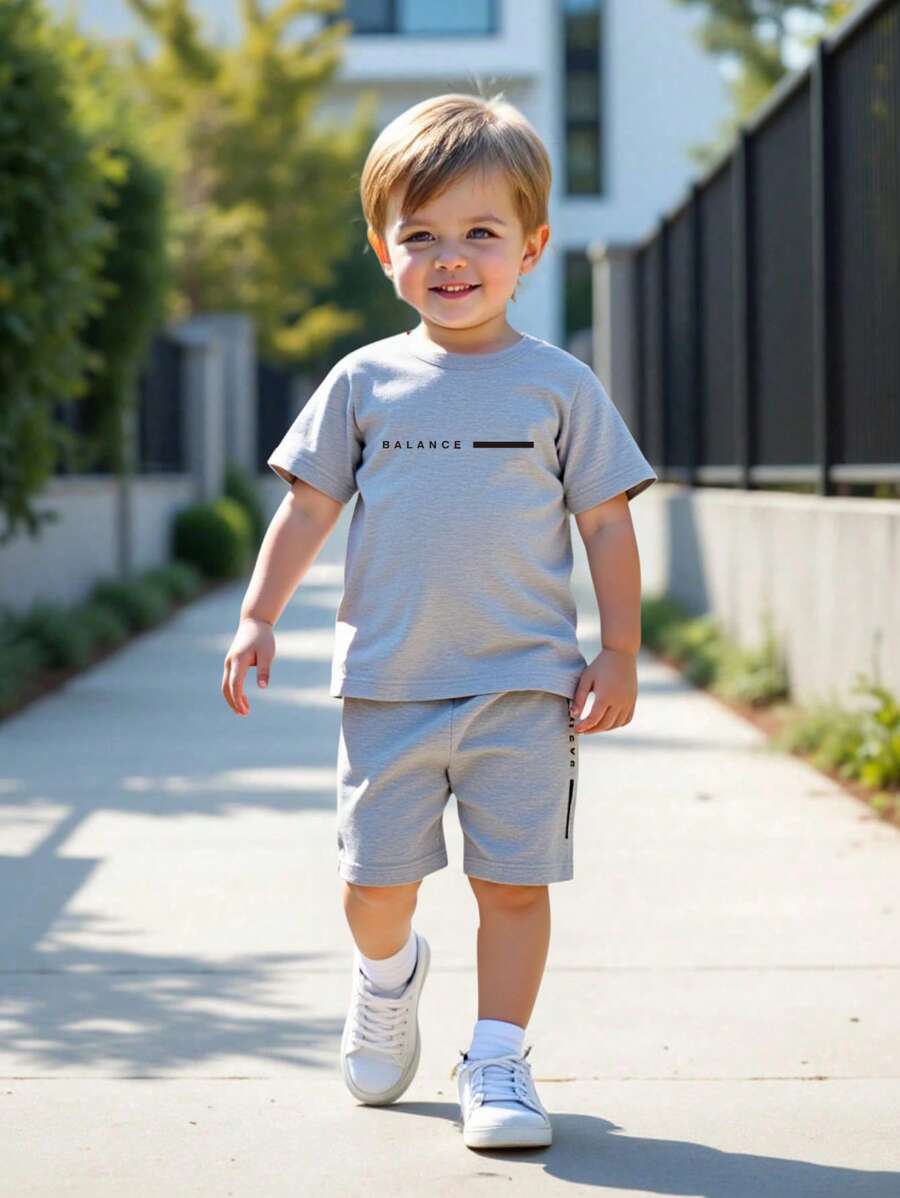 SHEIN Young Boy Letter Print Short Sleeve T-Shirt And Shorts Two Pieces Set