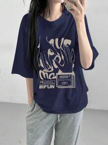 DAZY Damen Streetstyle lockeres T-Shirt mit großem grafischem Design, Oversized T-Shirt Streetwear für den Sommer