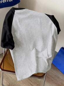 SHEIN Essnce maglietta aderente da donna a maniche corte con grafica carina di panda, scollo tondo, adatta per l'estate - Grigio Chiaro - Visualizzare 2