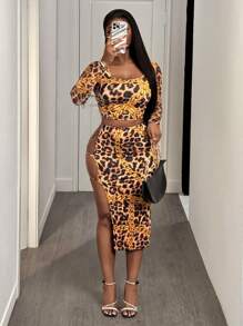 BamGleam Women's Leopard Print Chain Graphic Long Sleeve Crop Top And Side Cutout Mini Skirt Sexy 2 Pieces Set