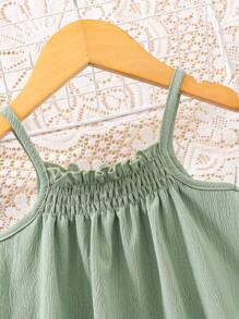SHEIN Vintaside Kids Baby Girl Cute Casual Minimalist Fresh Rural Style Loose Comfortable Soft Ruffled Hem Design Relaxed Fit Spaghetti Strap Green Dress, Suitable For Spring/Summer Home Or Vacation, High Cost-Effective - Green - View 5
