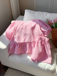 Comfortcana 大码女式条纹蝴蝶结装饰上衣和短裤两件套，休闲夏季服装