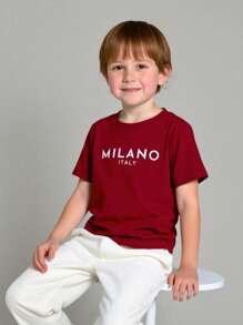 Camiseta casual de manga corta con cuello redondo y gráfico de letra de Italia Milán para niño pequeño