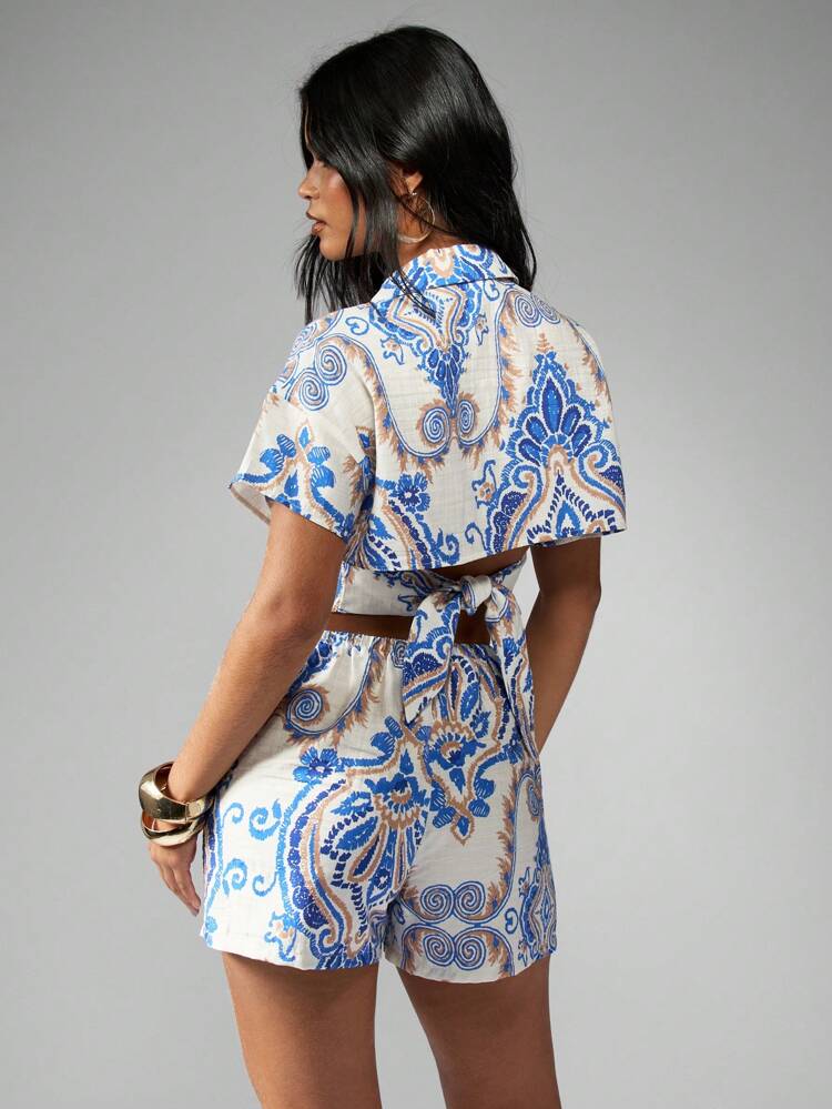 MISSGUIDED Floral Print Tie Back Button Down Short Sleeve Crop Blouse