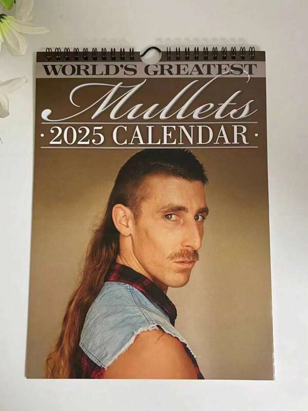 SHEIN Calendrier mural 2025 des plus grandes coupes mullet du monde, effaçable à sec, anglais, vue humoristique du quotidien pour la décoration de la maison et du bureau - Tableau des dates à accrocher de 12 mois, Noël