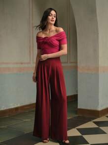ZEYLAH Kaos Wanita Lengan Pendek Model Off Shoulder dengan Aplikasi Bunga dan Potongan Pas Badan yang Modis - Merah - View 6