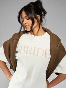 MISSGUIDED Oversized Bridal Party T-Shirt Wedding Day Essentials Bachelorette Party Casual Loose Fit Crewneck Short Sleeve Cotton Blend Comfort Modern Classic Honeymoon Essential