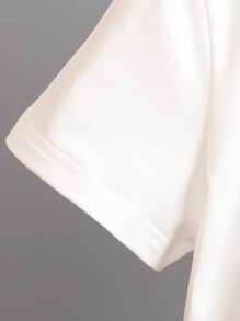 SHEIN 2 件套小男孩棕榈树字母印花短袖 T 恤和短裤套装，适合度假、旅行、放松、日光浴、夏季