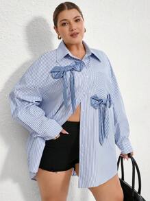 Aveloria Modichic 大码女式拼色蝴蝶结条纹别致时尚 3D 蝴蝶结长袖衬衫 - 藍白色 - 查看 4