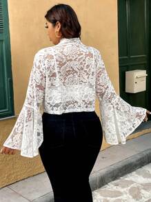 SHEIN Belle Chaqueta corta blanca de encaje tejido elegante para mujer de talla grande