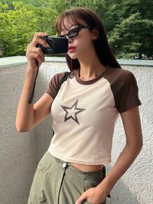 DAZY Áo thun tay ngắn in hình ngôi sao khối màu Y2k, Áo crop top nữ, Áo thun họa tiết - màu nâu - Xem 3