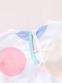 2 件套幼儿女孩可爱波尔卡圆点印花蝴蝶结装饰荷叶边上衣和短裤套装，适合夏季外出、度假和日常穿着