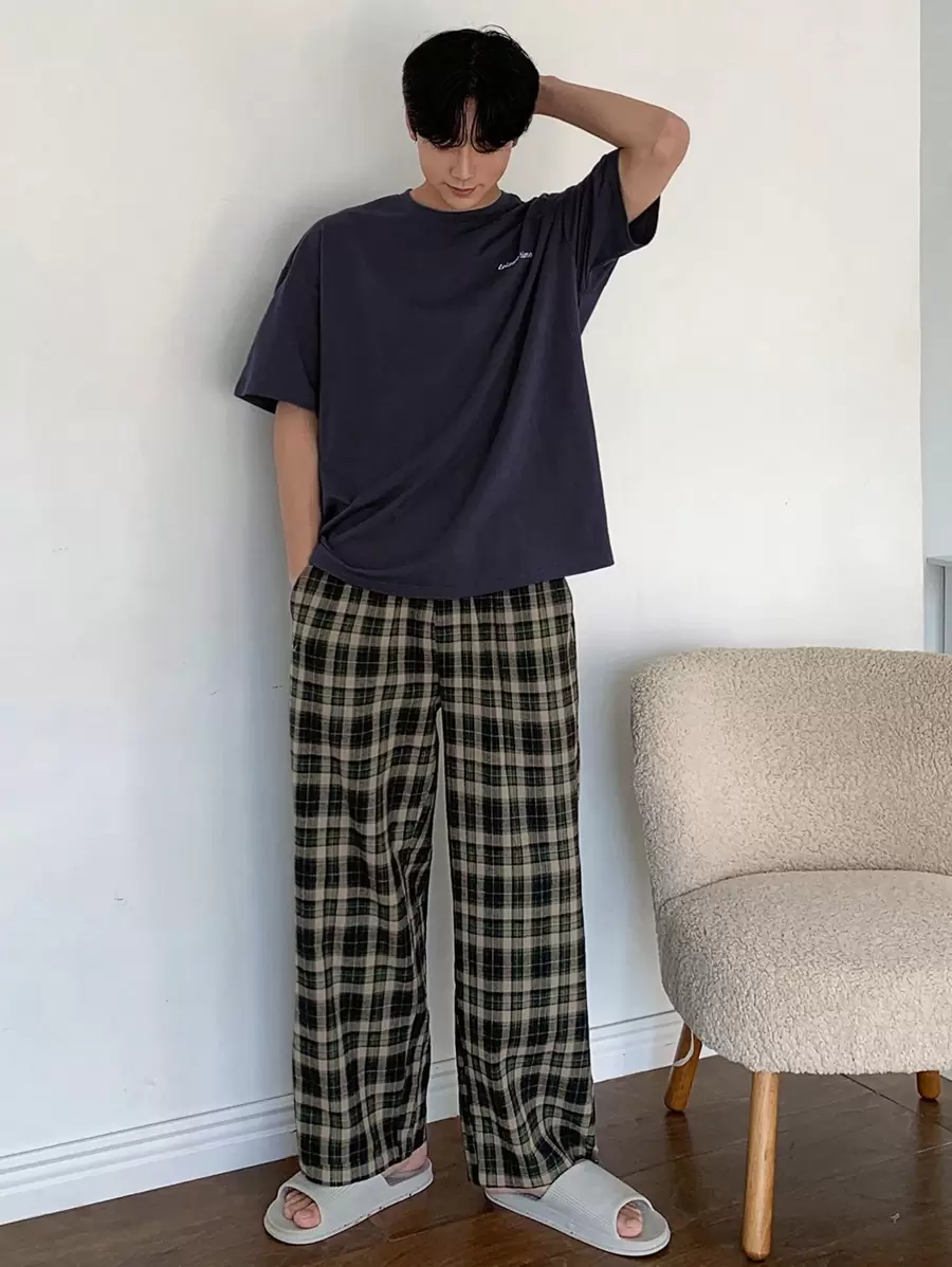 DAZY Men's Summer Letter Print T-Shirt & Plaid Shorts 2 Pieces Pajama Set - Navy Blue - View 1