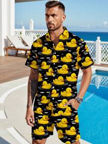 Manfinity RSRT Fashionable Casual & Holiday Style Funny Cartoon Little Yellow Duck All-Over Digital Print Pattern Slim Fit Casual Shirt And Shorts Set For Men, Perfect For Outdoor Holiday, Date, Party, Gift For Boyfriend - Black - View 1
