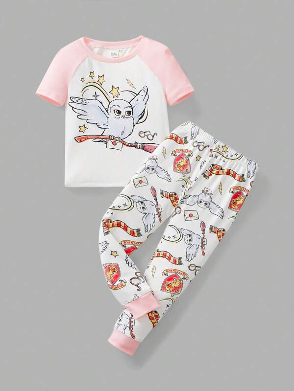 HARRY POTTER X SHEIN Conjunto de pijama de 2 piezas para niña pequeña con camiseta de manga raglán con gráfico de búho lindo y contraste, y pantalón largo con estampado total, adecuado para primavera, verano y otoño
