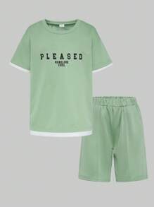 SHEIN Tween Boy Colorblock Letter Print Crew Neck Short Sleeve T-Shirt And Loose Shorts Set