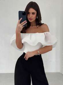 Firerie Blusa blanca de manga corta ajustada con hombros descubiertos, elegante, minimalista, delicada y romántica, perfecta para ir a trabajar, bodas, cócteles, vacaciones y talla grande - Blanco - Ver 5