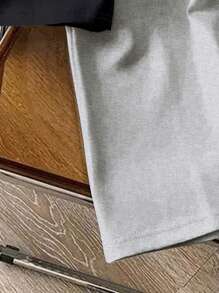 SHEIN Essnce maglietta aderente da donna a maniche corte con grafica carina di panda, scollo tondo, adatta per l'estate - Grigio Chiaro - Visualizzare 3