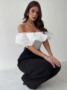 Firerie Blusa blanca de manga corta ajustada con hombros descubiertos, elegante, minimalista, delicada y romántica, perfecta para ir a trabajar, bodas, cócteles, vacaciones y talla grande - Blanco - Ver 7