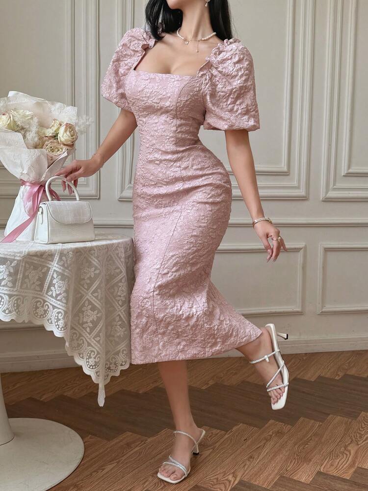 Robe mi-longue à col carré et manches bouffantes avec imprimé floral pour femmes. Robe de soirée élégante, robe d'été formelle pour femmes