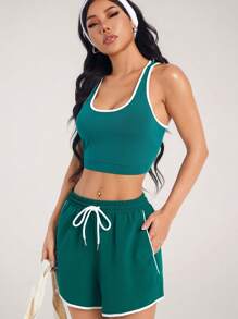 Tropiluxe Conjunto de 2 piezas de top de tirantes finos y shorts minimalista para mujer