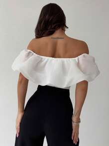 Firerie Blusa blanca de manga corta ajustada con hombros descubiertos, elegante, minimalista, delicada y romántica, perfecta para ir a trabajar, bodas, cócteles, vacaciones y talla grande - Blanco - Ver 10