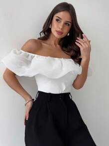 Firerie Blusa blanca de manga corta ajustada con hombros descubiertos, elegante, minimalista, delicada y romántica, perfecta para ir a trabajar, bodas, cócteles, vacaciones y talla grande - Blanco - Ver 4