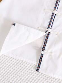3 Stück/Set Retro Patchwork Geometrischer Muster Outfit für Kleine Jungen - Kurzarm Hemd, Weste und Shorts Set, geeignet für Kostüme von Jungen/Mädchen, Schulanfang, Geburtstag, Veranstaltung, Aufführung, Hochzeit, Frühlings-/Sommermode - Schwarz - Übersicht 4