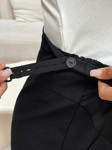 SHEIN Maternity Simple Solid Color Button Elastic Waist Shorts - Black - View 7