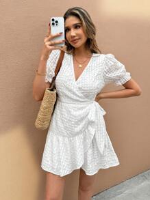 SHEIN Frenchy Rochie de vacanță de damă, ocazională, de culoare uni, texturată, cu talie cravată - alb - Vizualizare 6