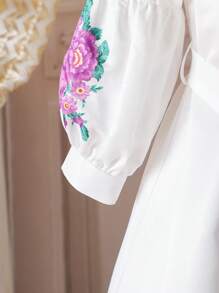 SHEIN Young Girl Abaya Kaftan Jalabiya Tunic, Indigenous Conservative Outfit, Rose Retro Print, Holiday Casual Fashion Waist Strap Tassel Pendant Dress