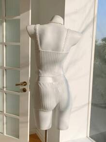 Comfortcana Conjunto informal de 2 piezas de mujer con camiseta de tirantes con volantes de encaje y contraste de color, y shorts - Blanco - Ver 2