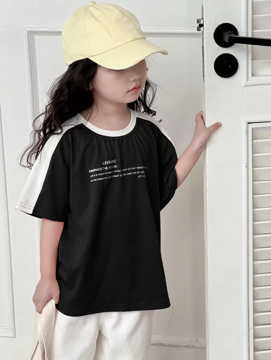 Dazy Kids 年轻女孩圆领针织字母印花拼色宽松短袖 T 恤，夏季