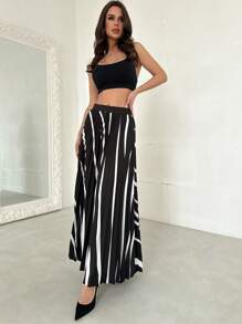 SHEIN Privé Falda larga plisada de línea A con patrón blanco y negro, elegante para el uso diario, negocios, verano, festival de música, graduación, conmutación, vacaciones, fiesta de bienvenida, vacaciones de verano, elegante falda larga para ir al trabajo
