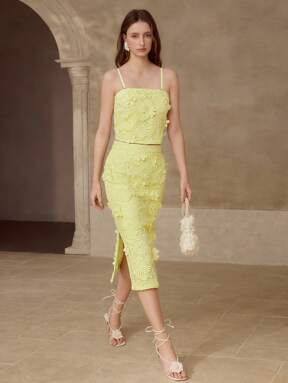MOTF PREMIUM GUIPURE LACE SPLIT SIDE SKIRT