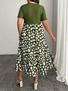SHEIN LUNE Plus Size Women Solid Color Round Neck Polka Dot Print Patchwork Simple Casual Daily Short Sleeve Dress, Spring/Summer