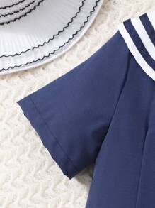 Abito blu navy stile preppy con scollo a V, fiocco e maniche corte per bambine, look carino da divisa scolastica, adatto per primavera/estate